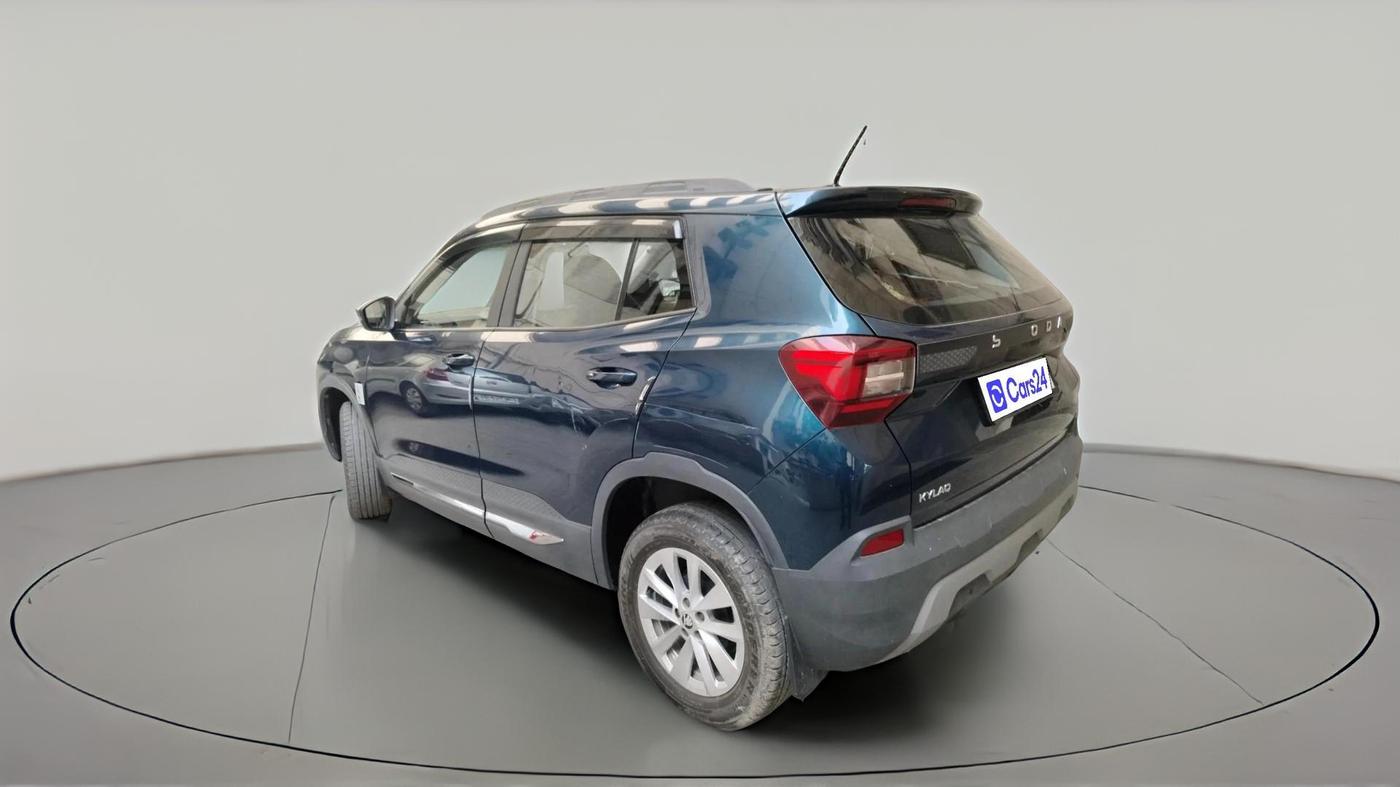2025 Skoda Kylaq Signature AT, Petrol, Automatic, 2,731 km, exterior