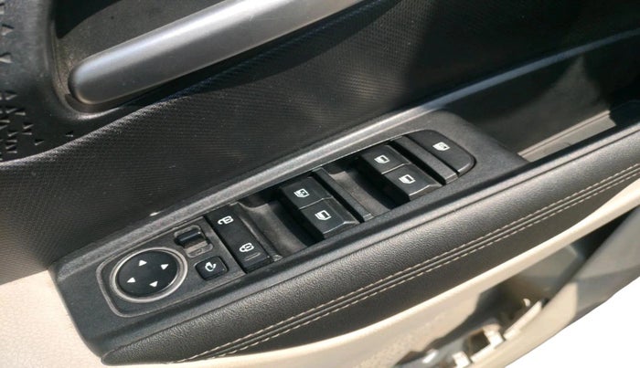 2021 KIA SONET HTX 1.0 IMT, Petrol, Manual, 65,000 km, interior