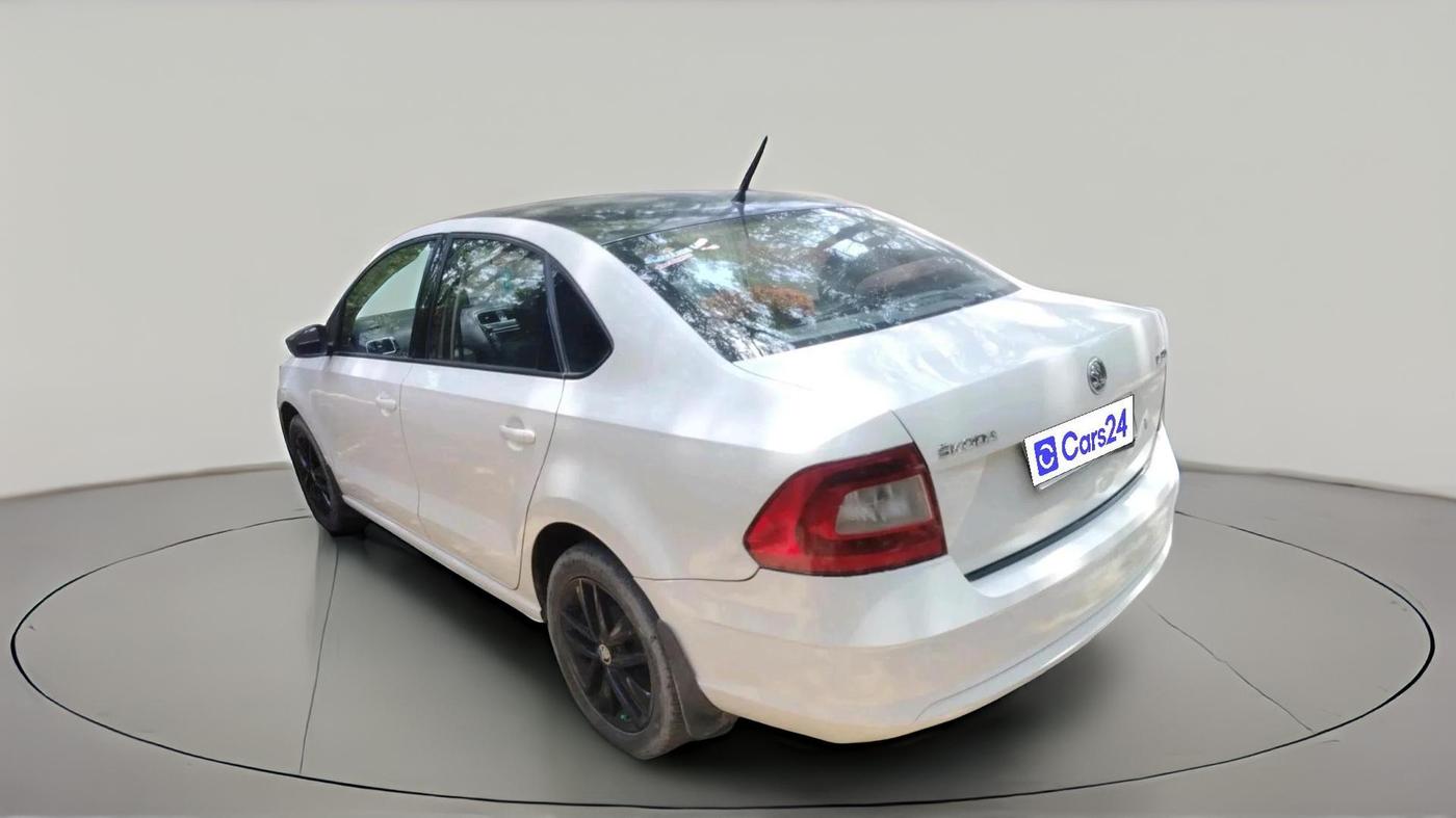 2021 Skoda Rapid 1.0 AMBITION TSI MT, Petrol, Manual, 45,723 km, exterior