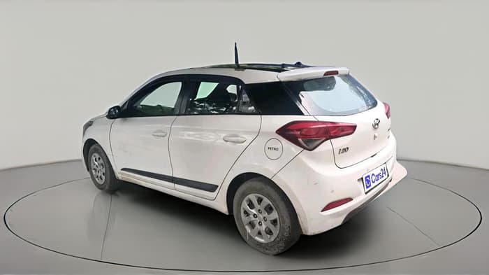 2016 Hyundai Elite i20 SPORTZ 1.2, CNG, Manual, 1,10,935 km, exterior