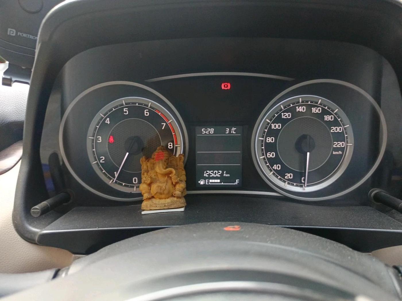 2018 Maruti Dzire ZXI PLUS, Petrol, Manual, 1,25,021 km, interior