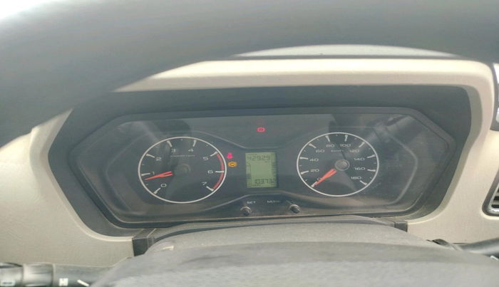 2017 Mahindra Scorpio S6 PLUS 1.99 INTELLI-HYBRID, Diesel, Manual, 1,03,732 km, interior