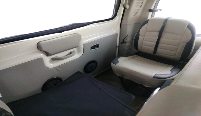2017 Mahindra Scorpio S6 PLUS 1.99 INTELLI-HYBRID, Diesel, Manual, 1,03,732 km, interior