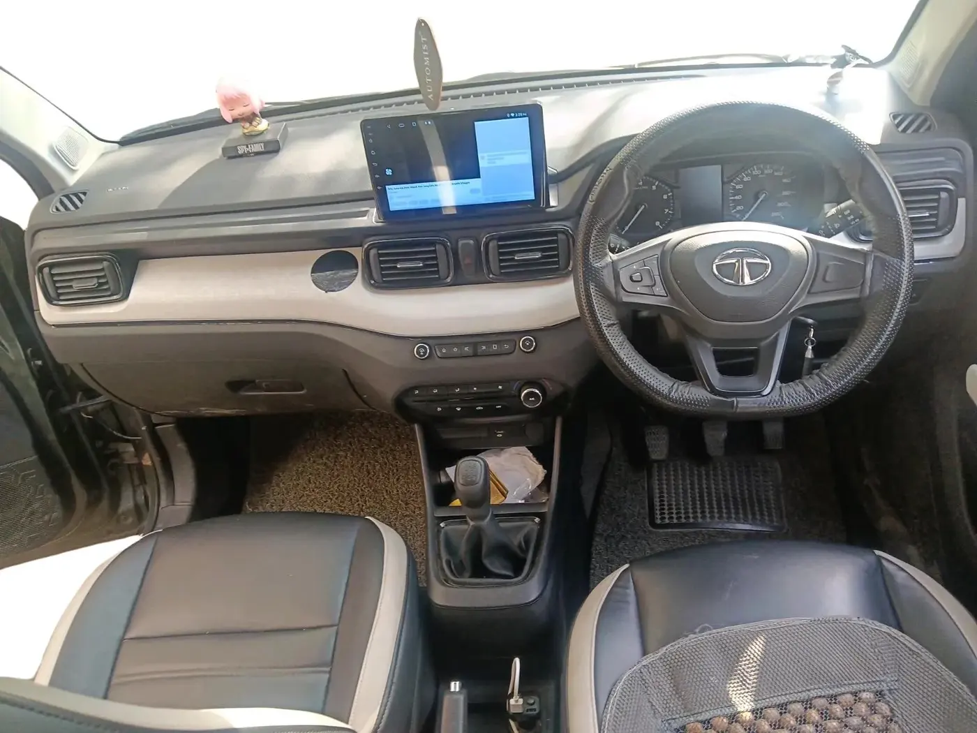 2021 Tata PUNCH PURE MT, Petrol, Manual, 24,391 km, interior