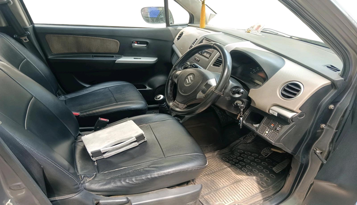 2013 Maruti Wagon R 1.0 LXI CNG, CNG, Manual, 80,701 km, interior