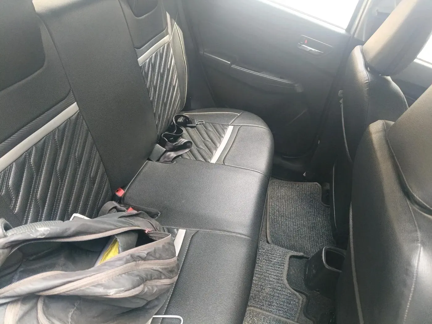 2018 Maruti Swift VXI, Petrol, Manual, 1,18,531 km, interior