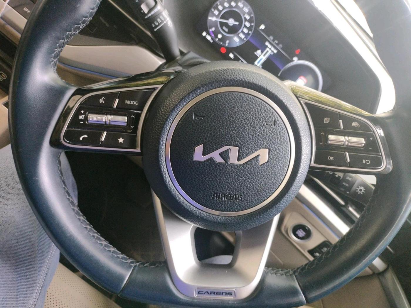 2024 KIA CARENS LUXURY (O)1.5 DIESEL AT 7 STR , Diesel, Automatic, 18,076 km, interior