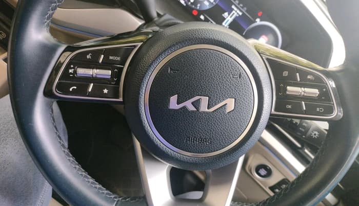 2024 KIA CARENS LUXURY (O)1.5 DIESEL AT 7 STR , Diesel, Automatic, 18,076 km, interior