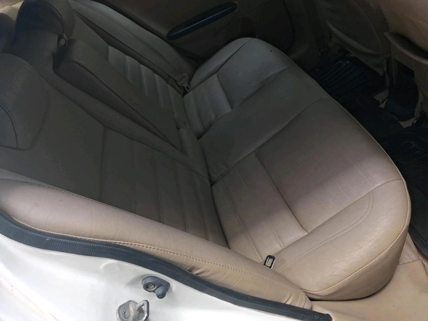 2017 Honda Amaze 1.2L I-VTEC S, CNG, Manual, 73,249 km, interior