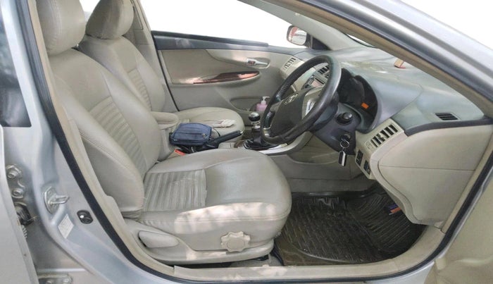 2013 Toyota Corolla Altis G PETROL, Petrol, Manual, 1,49,068 km, interior