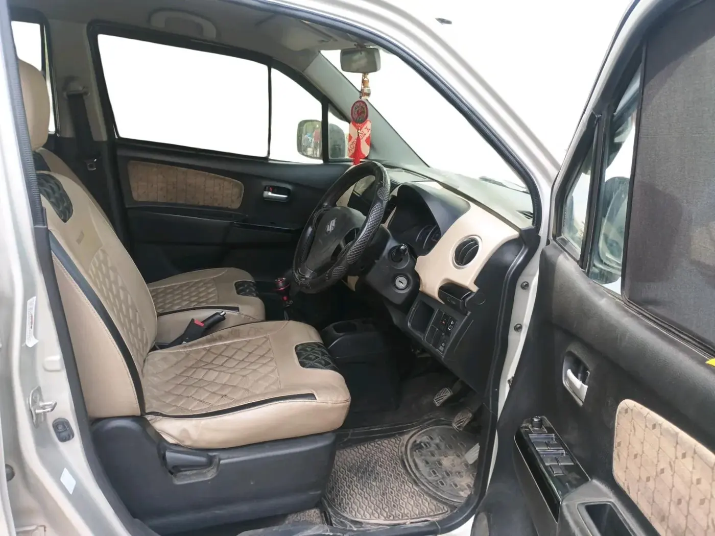 2017 Maruti Wagon R 1.0 VXI+, Petrol, Manual, 92,860 km, interior