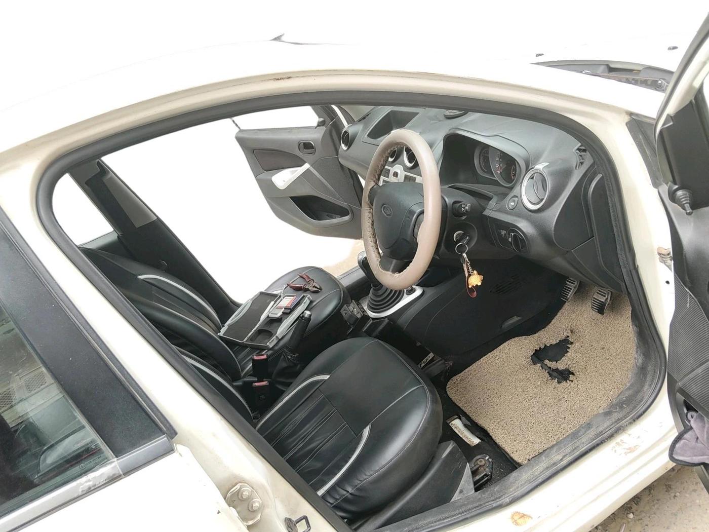 2012 Ford Figo ZXI 1.2 PETROL, Petrol, Manual, 38,115 km, interior
