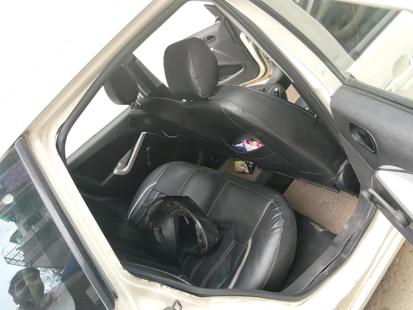 2012 Ford Figo ZXI 1.2 PETROL, Petrol, Manual, 38,115 km, interior