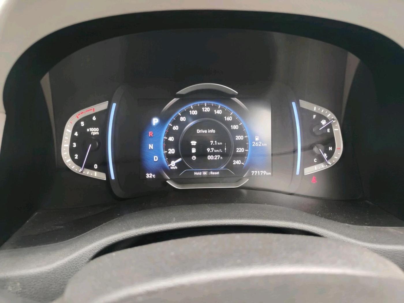 2022 Hyundai Creta SX (O) AT 1.5 DIESEL, Diesel, Automatic, 77,179 km, interior