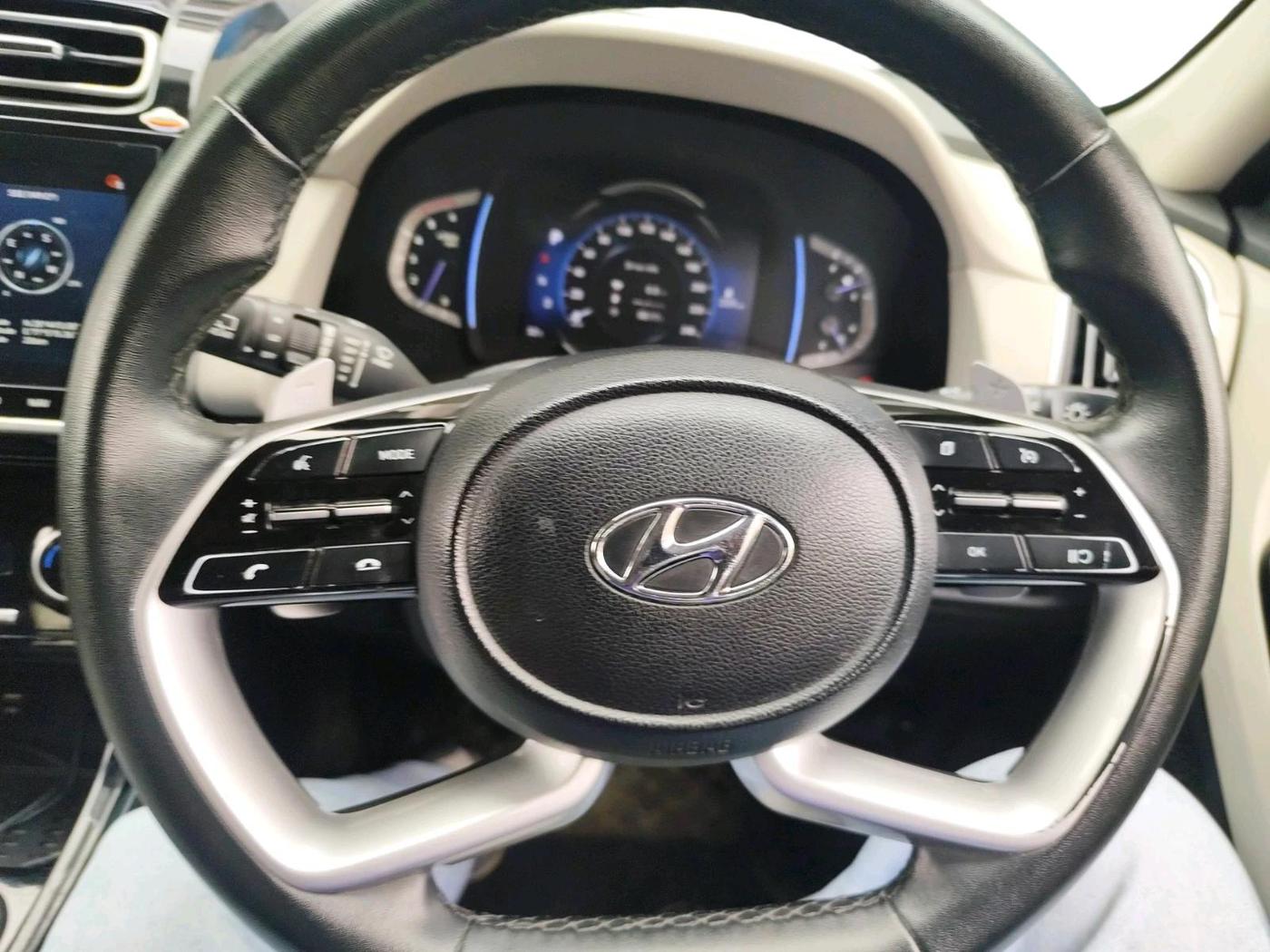 2022 Hyundai Creta SX (O) AT 1.5 DIESEL, Diesel, Automatic, 77,179 km, interior