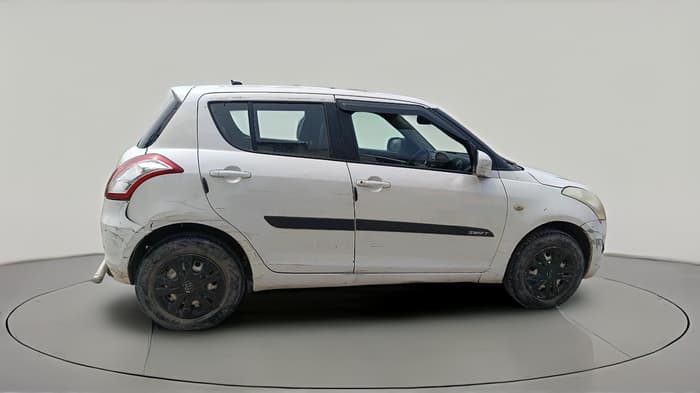 2017 Maruti Swift LXI (O), CNG, Manual, 80,091 km, exterior