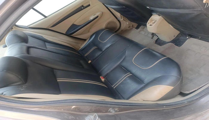 2011 Honda City 1.5L I-VTEC S MT, CNG, Manual, 97,854 km, interior