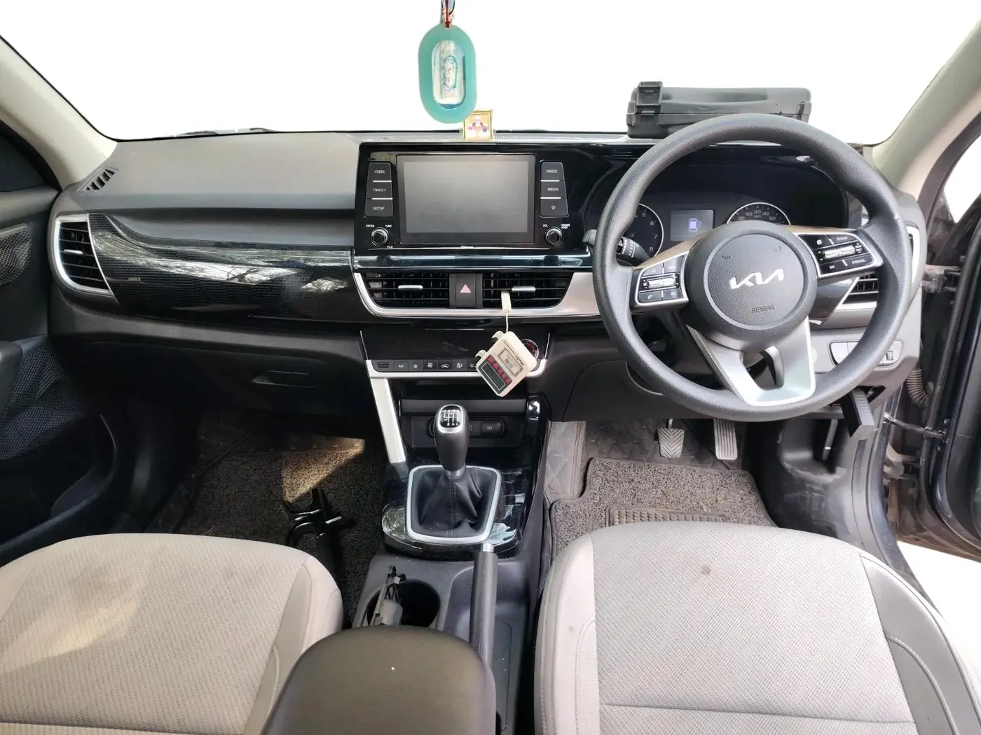 2022 KIA SELTOS HTK PLUS 1.5 IMT, Petrol, Manual, 30,754 km, interior