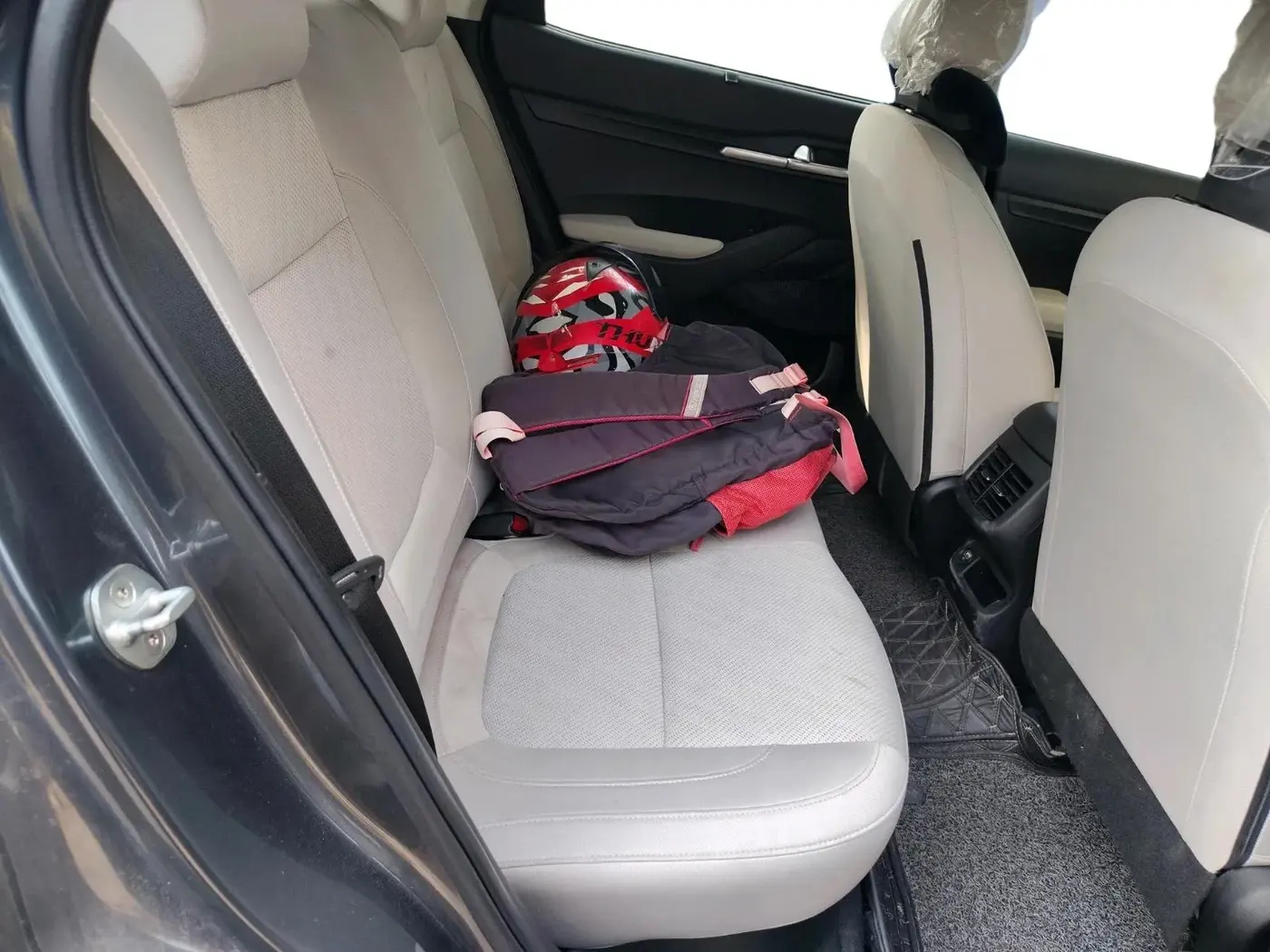 2022 KIA SELTOS HTK PLUS 1.5 IMT, Petrol, Manual, 30,754 km, interior