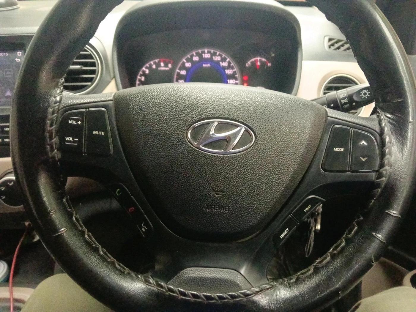 2017 Hyundai Grand i10 SPORTZ (O) 1.2 U2 CRDI, Diesel, Manual, 1,04,982 km, interior