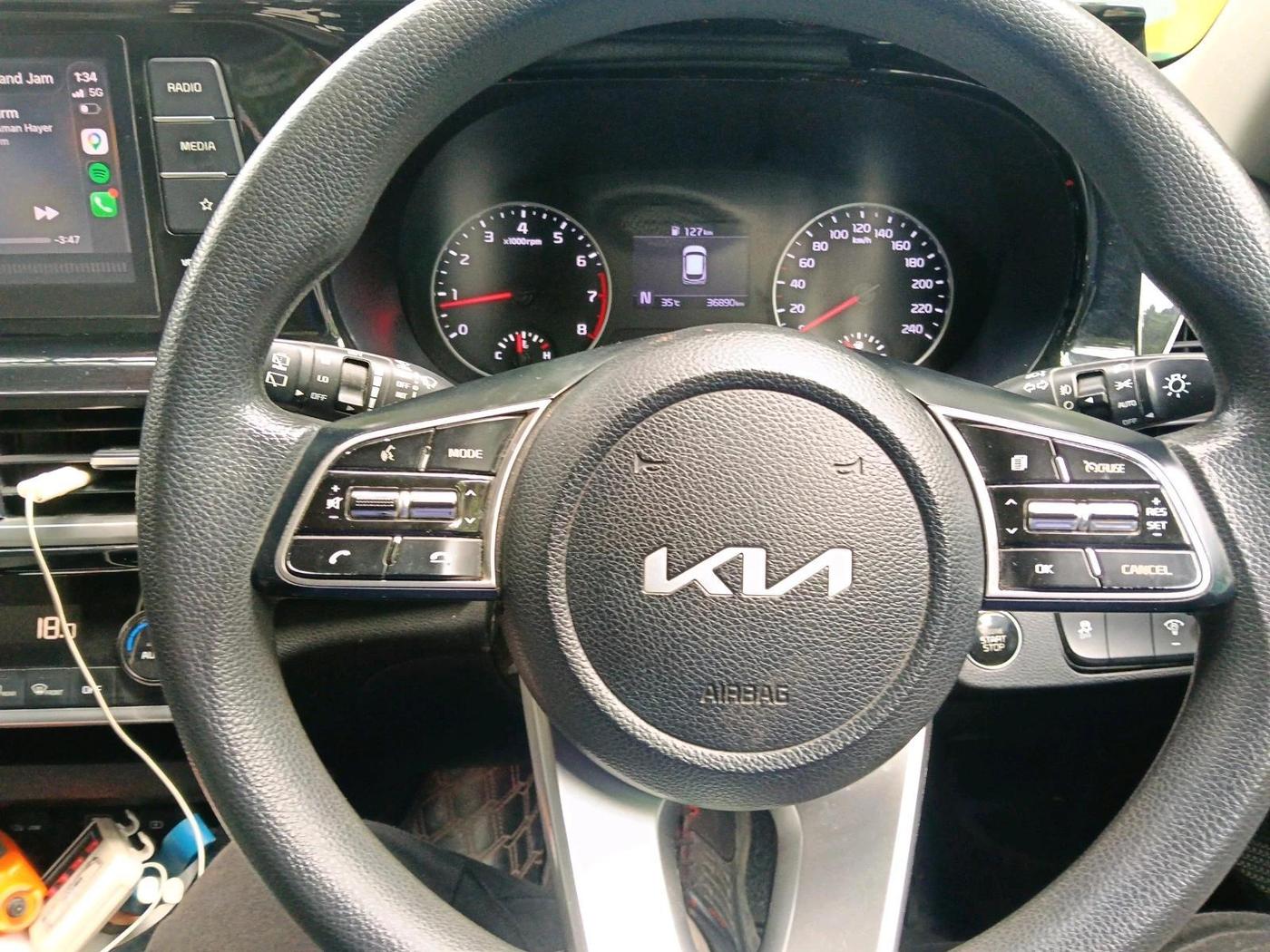 2022 KIA SELTOS HTK PLUS 1.5 IMT, Petrol, Manual, 36,890 km, interior