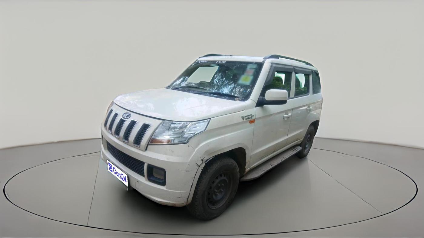 2016 Mahindra TUV300 T6 PLUS, Diesel, Manual, 45,247 km, exterior