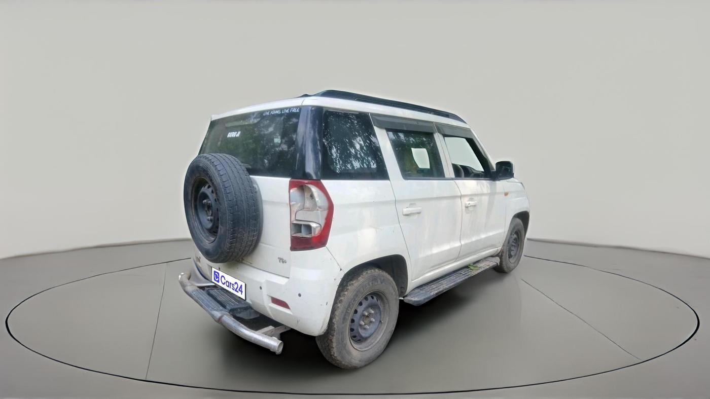 2016 Mahindra TUV300 T6 PLUS, Diesel, Manual, 45,247 km, exterior