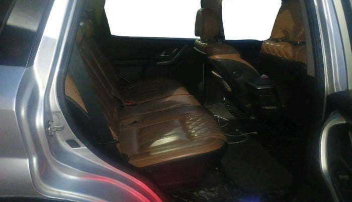 2019 Mahindra XUV500 W11, Diesel, Manual, 45,966 km, interior