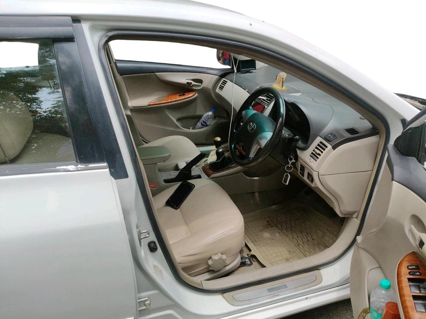 2012 Toyota Corolla Altis G PETROL, CNG, Manual, 80,000 km, interior