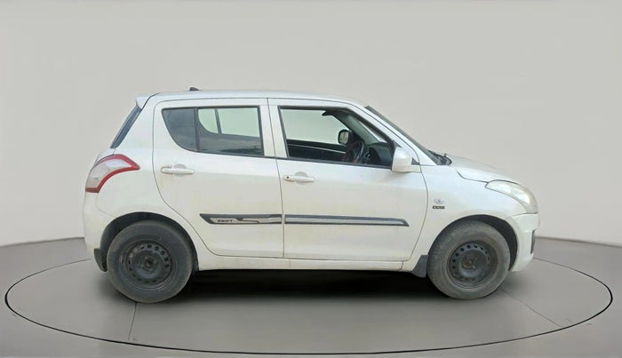 2015 Maruti Swift LXI, CNG, Manual, 3,47,787 km, exterior