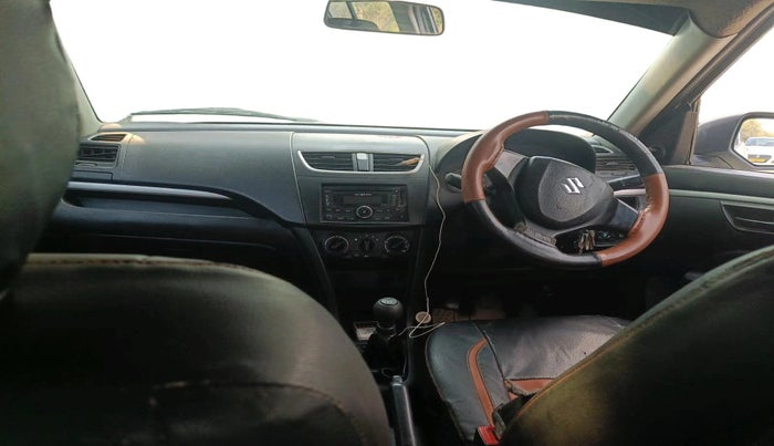 2015 Maruti Swift LXI, CNG, Manual, 3,47,787 km, interior