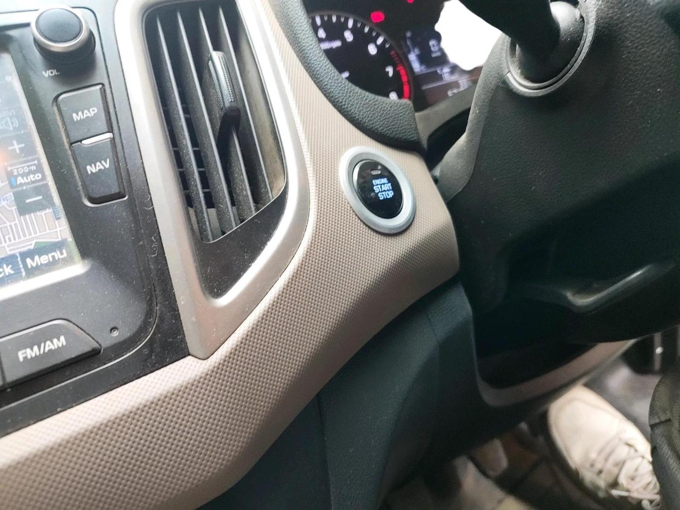 2017 Hyundai Creta SX PLUS 1.6 PETROL, Petrol, Manual, 67,185 km, interior