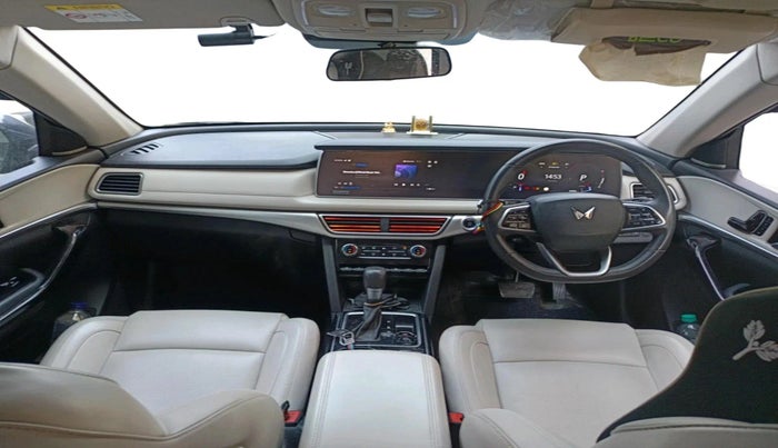 2023 Mahindra XUV700 AX 7 LUXURY D AWD AT 7 STR, Diesel, Automatic, 53,446 km, interior