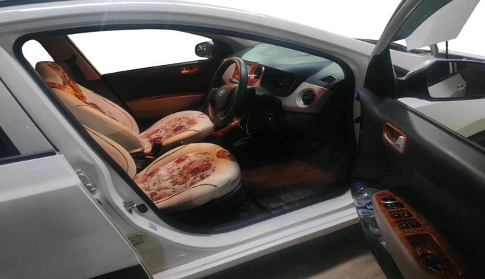 2018 Hyundai Grand i10 SPORTZ 1.2 KAPPA VTVT, CNG, Manual, 26,132 km, interior