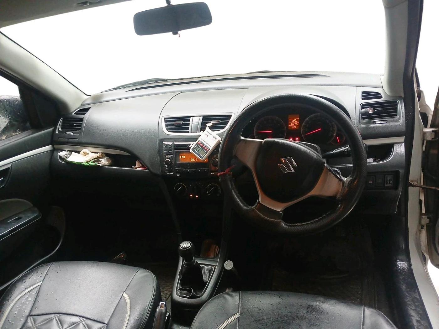 2015 Maruti Swift VXI, Petrol, Manual, 92,219 km, interior