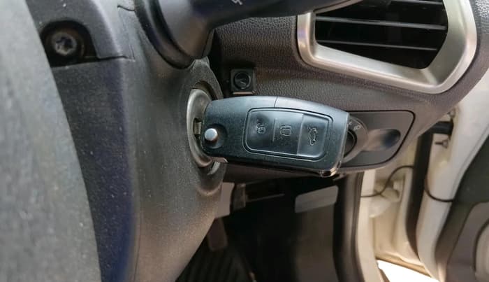 2015 Ford Ecosport TITANIUM 1.5L PETROL AT, Petrol, Automatic, 1,71,208 km, interior