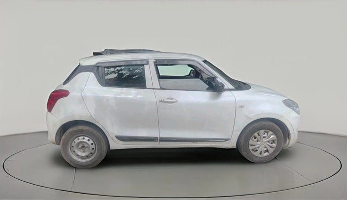 2018 Maruti Swift LXI, CNG, Manual, 49,233 km, exterior