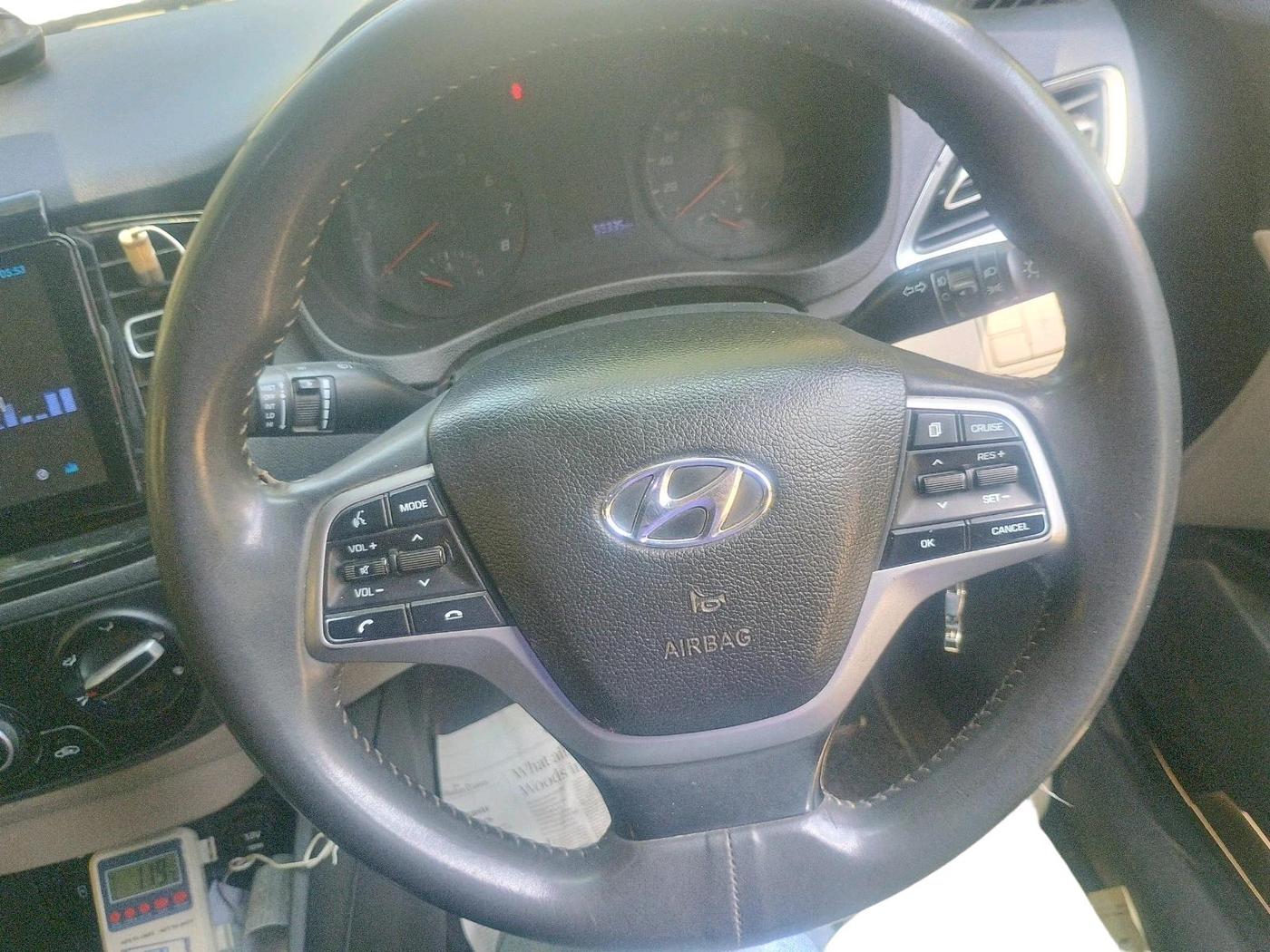 2022 Hyundai Verna S PLUS 1.5 VTVT, Petrol, Manual, 59,335 km, interior