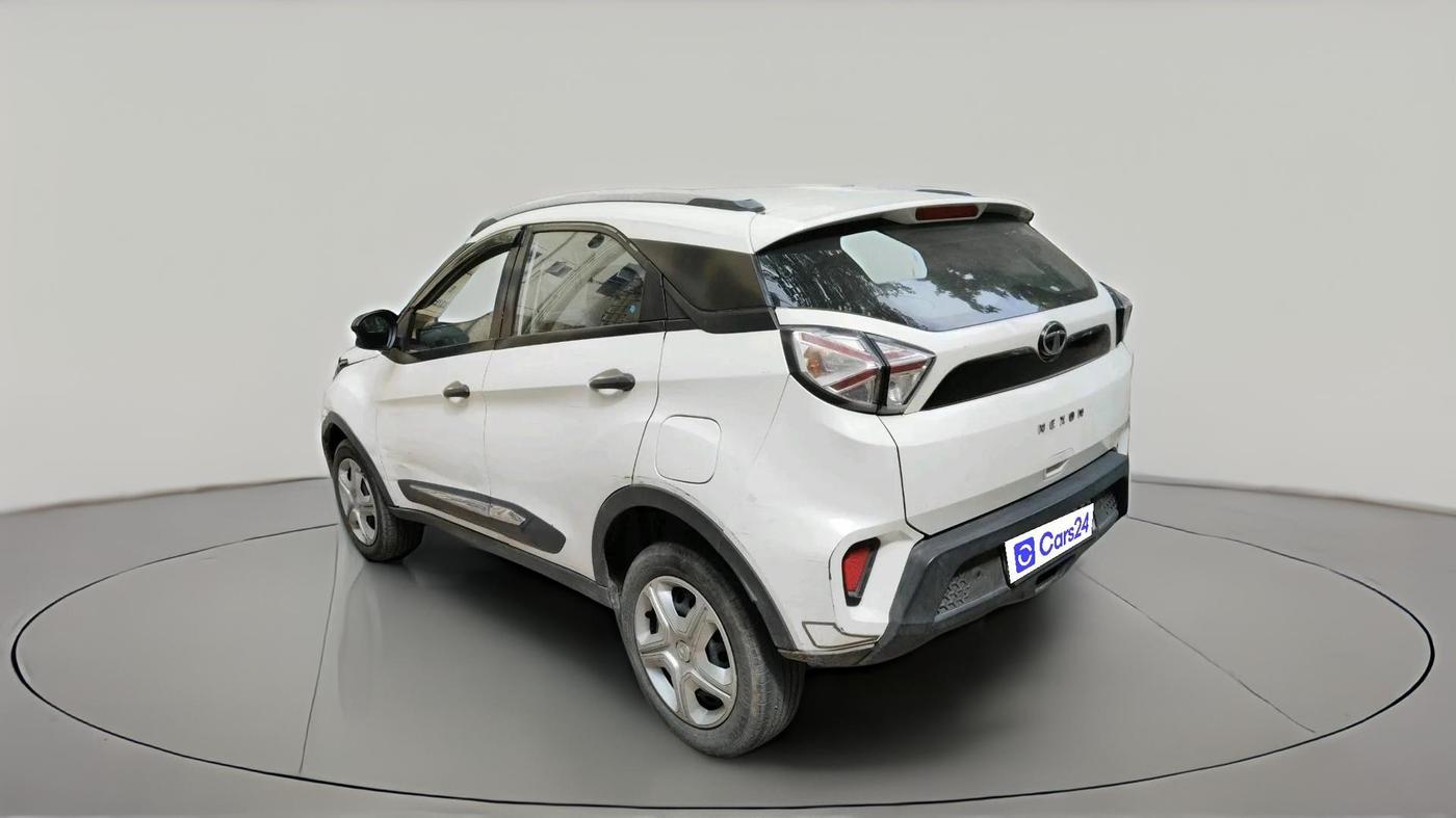 2022 Tata NEXON XM PLUS SUNROOF DIESEL, Diesel, Manual, 1,06,558 km, exterior
