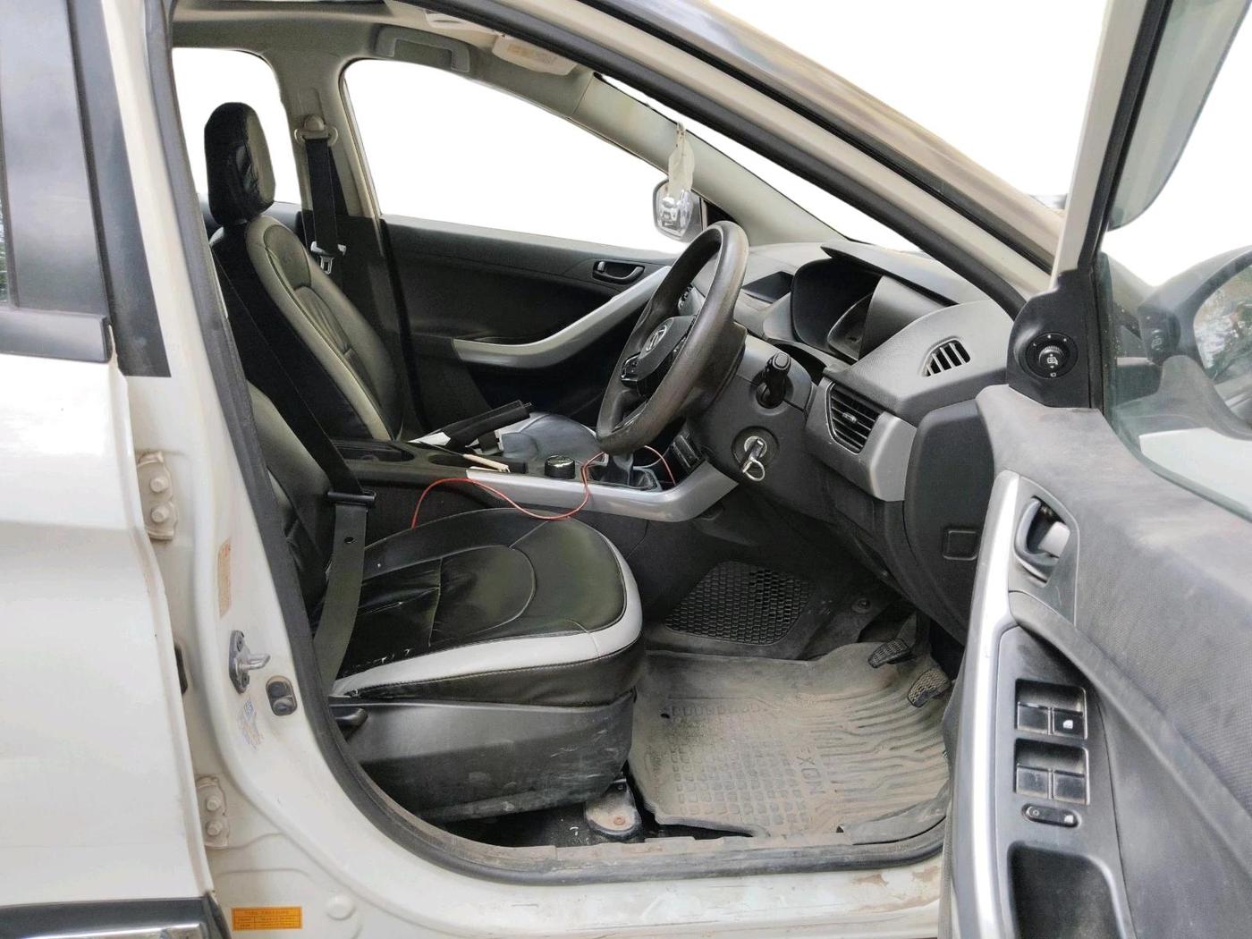 2022 Tata NEXON XM PLUS SUNROOF DIESEL, Diesel, Manual, 1,06,558 km, interior