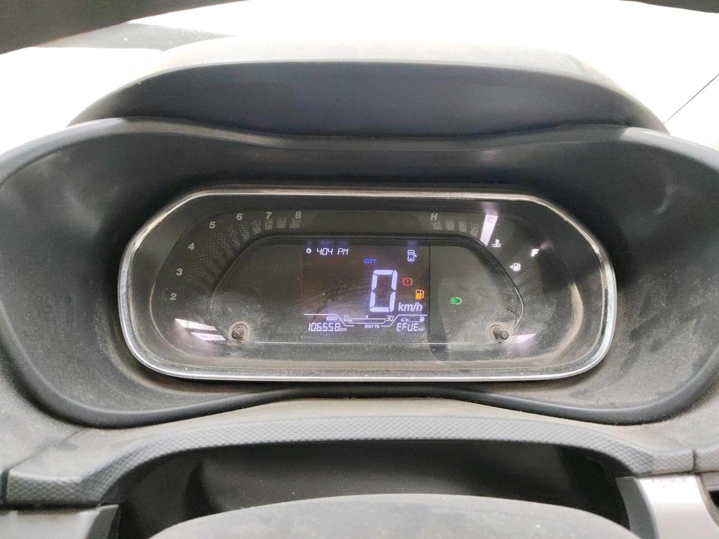 2022 Tata NEXON XM PLUS SUNROOF DIESEL, Diesel, Manual, 1,06,558 km, interior