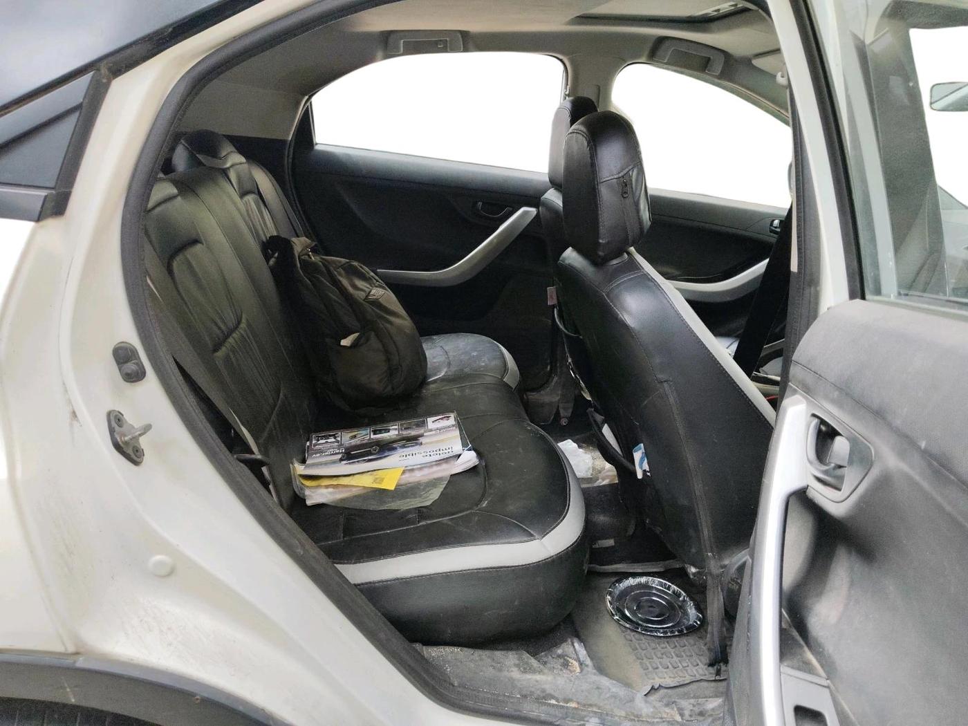 2022 Tata NEXON XM PLUS SUNROOF DIESEL, Diesel, Manual, 1,06,558 km, interior