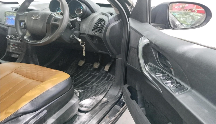 2019 Mahindra XUV500 W5, Diesel, Manual, 65,544 km, interior