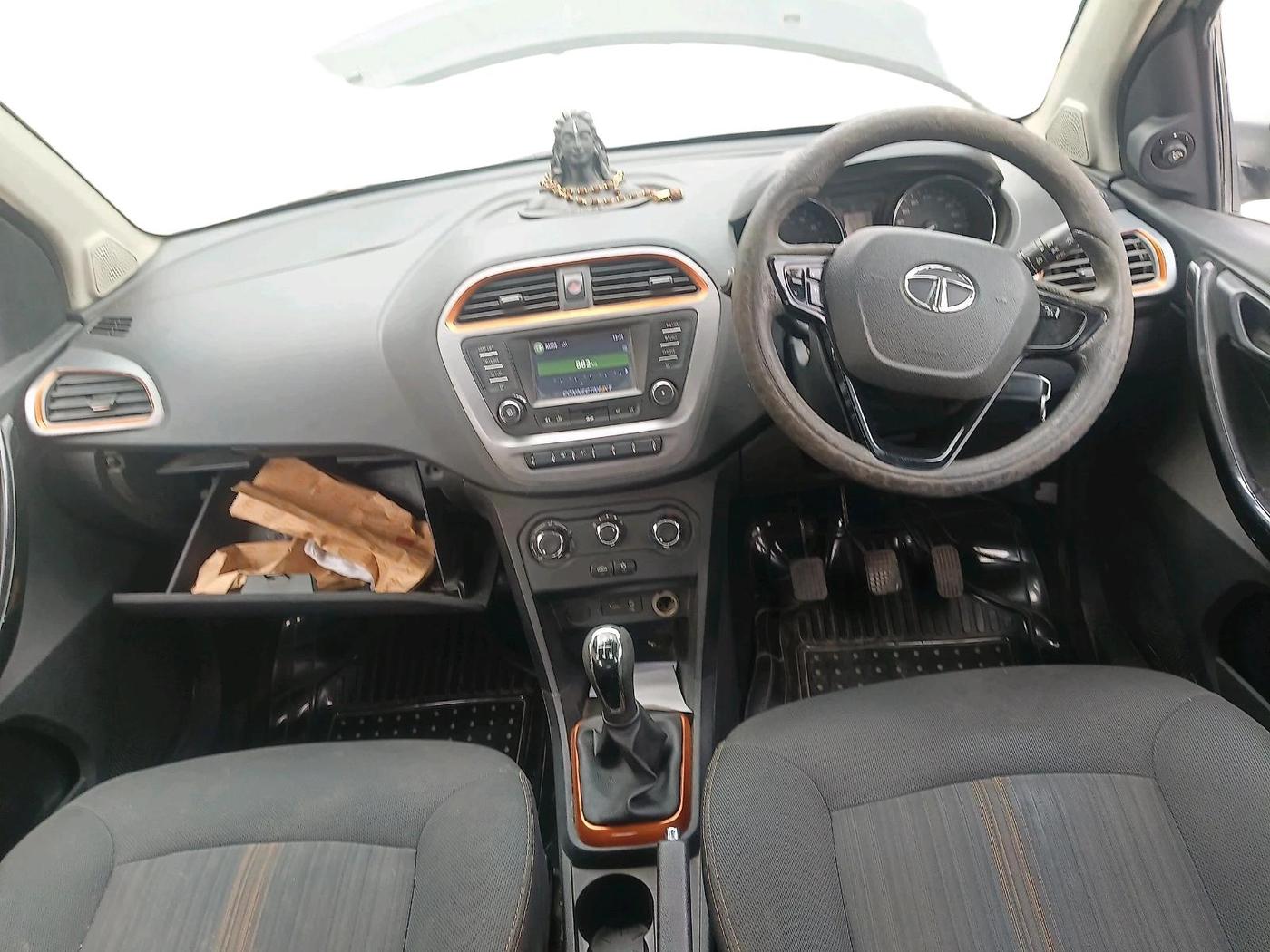 2018 Tata Tiago XZ DIESEL, Diesel, Manual, 1,40,758 km, interior