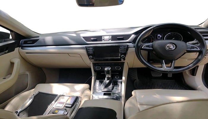 2017 Skoda Superb STYLE 1.8 TSI AT, Petrol, Automatic, 54,905 km, interior