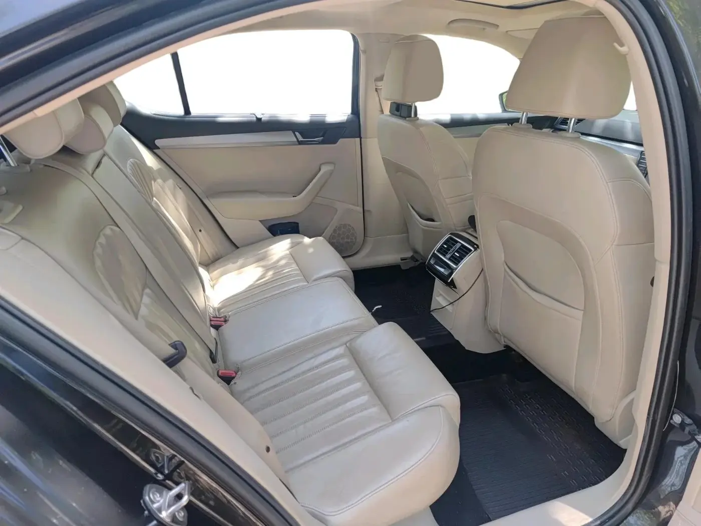 2017 Skoda Superb STYLE 1.8 TSI AT, Petrol, Automatic, 54,905 km, interior