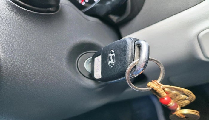 2025 Hyundai GRAND I10 NIOS Sportz 1.2 HY-CNG Duo, CNG, Manual, 7,729 km, interior