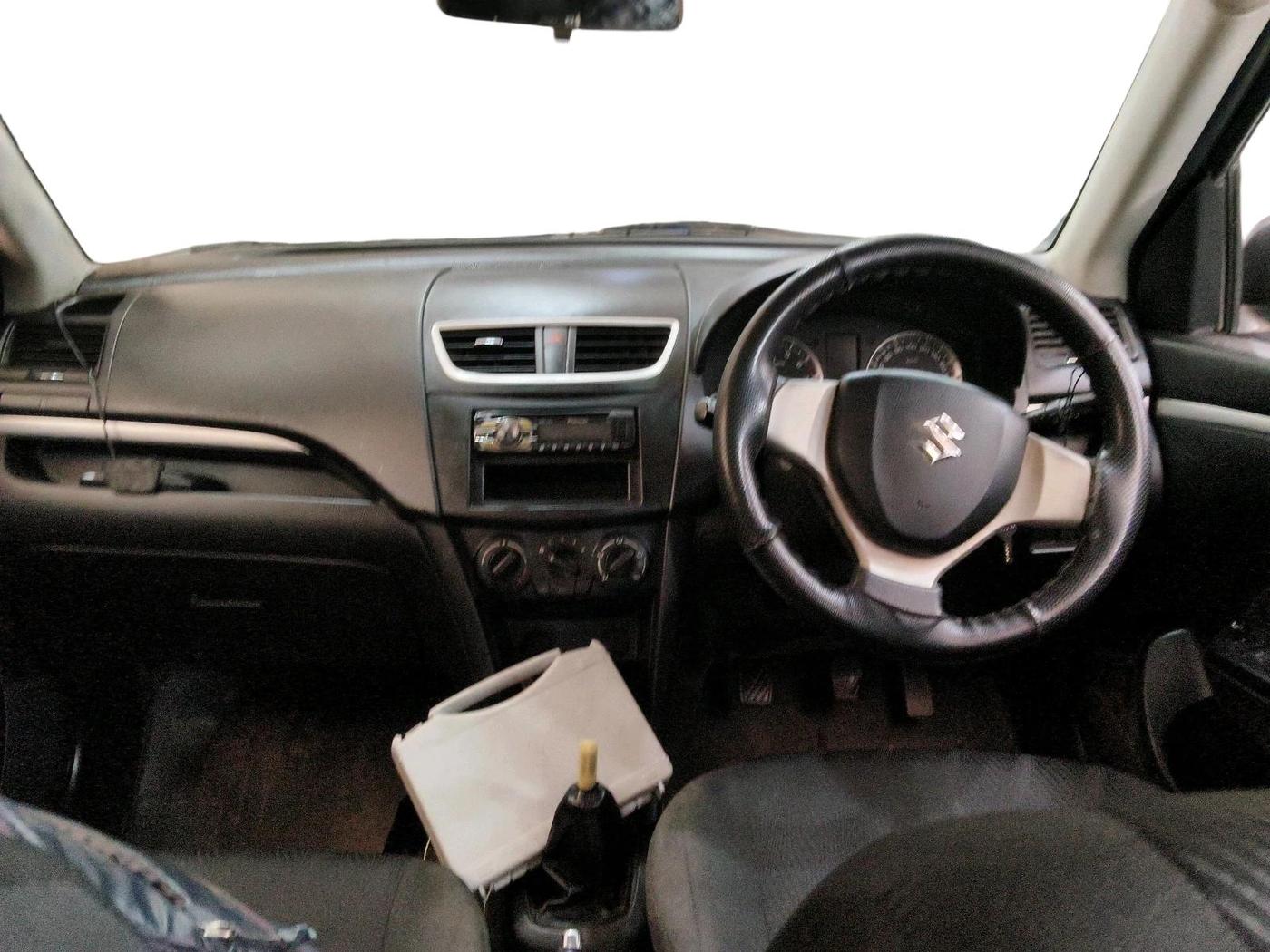 2013 Maruti Swift VXI, Petrol, Manual, 37,837 km, interior