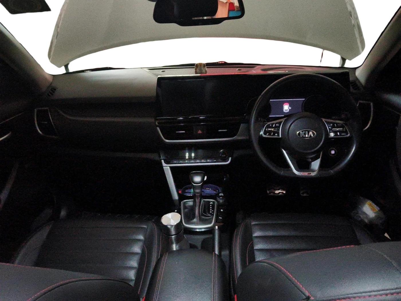 2021 KIA SELTOS GTX PLUS AT 1.5 DIESEL, Diesel, Automatic, 92,636 km, interior