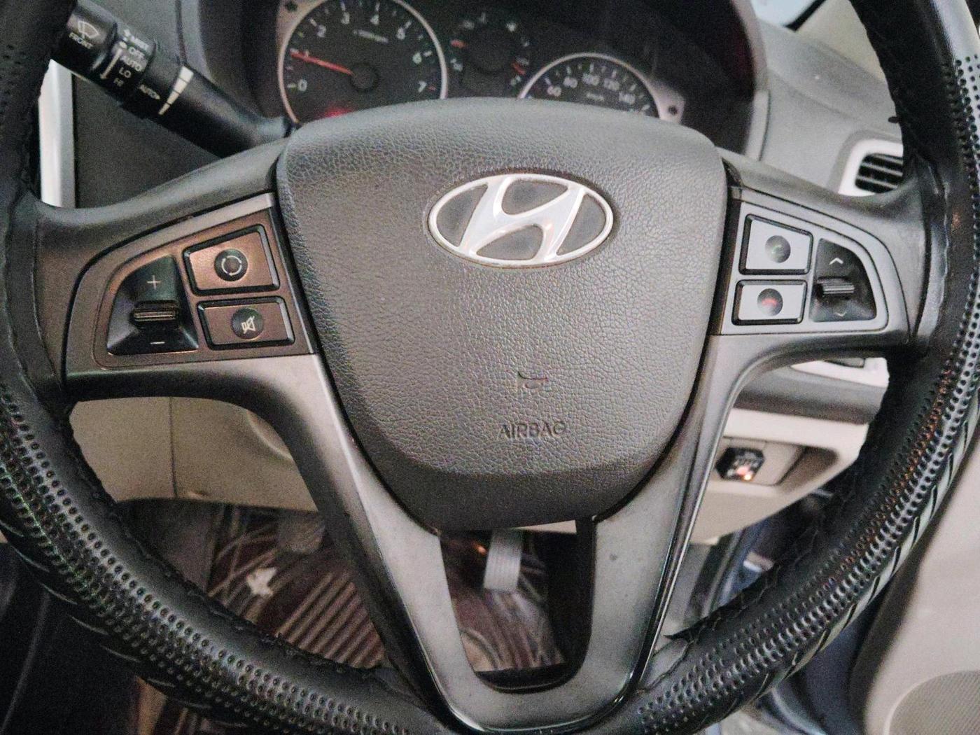 2012 Hyundai i20 SPORTZ 1.2, Petrol, Manual, 1,00,446 km, interior